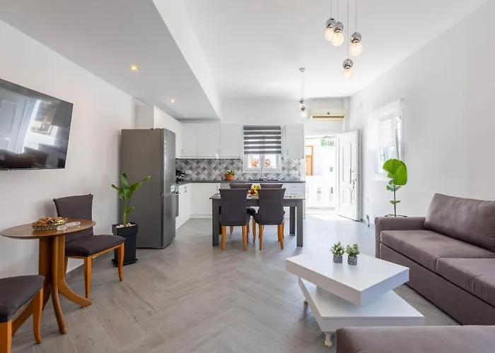 아파트 Alex Luxury Downtown House Naxos City