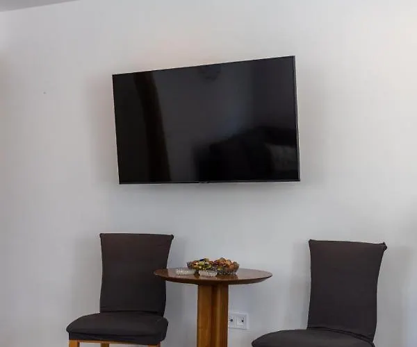 Alex Luxury Downtown House 아파트 *