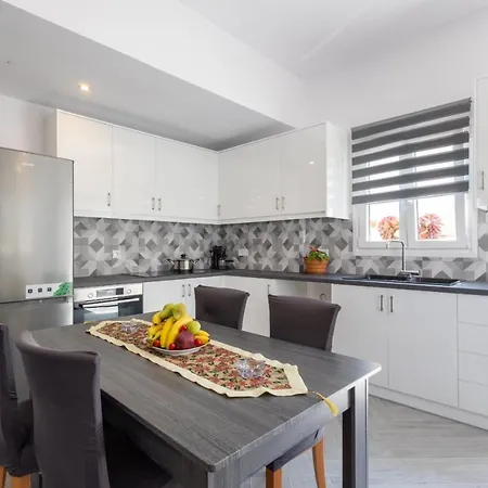 Alex Luxury Downtown House Naxos City