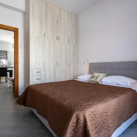 Alex Luxury Downtown House * Naxos City